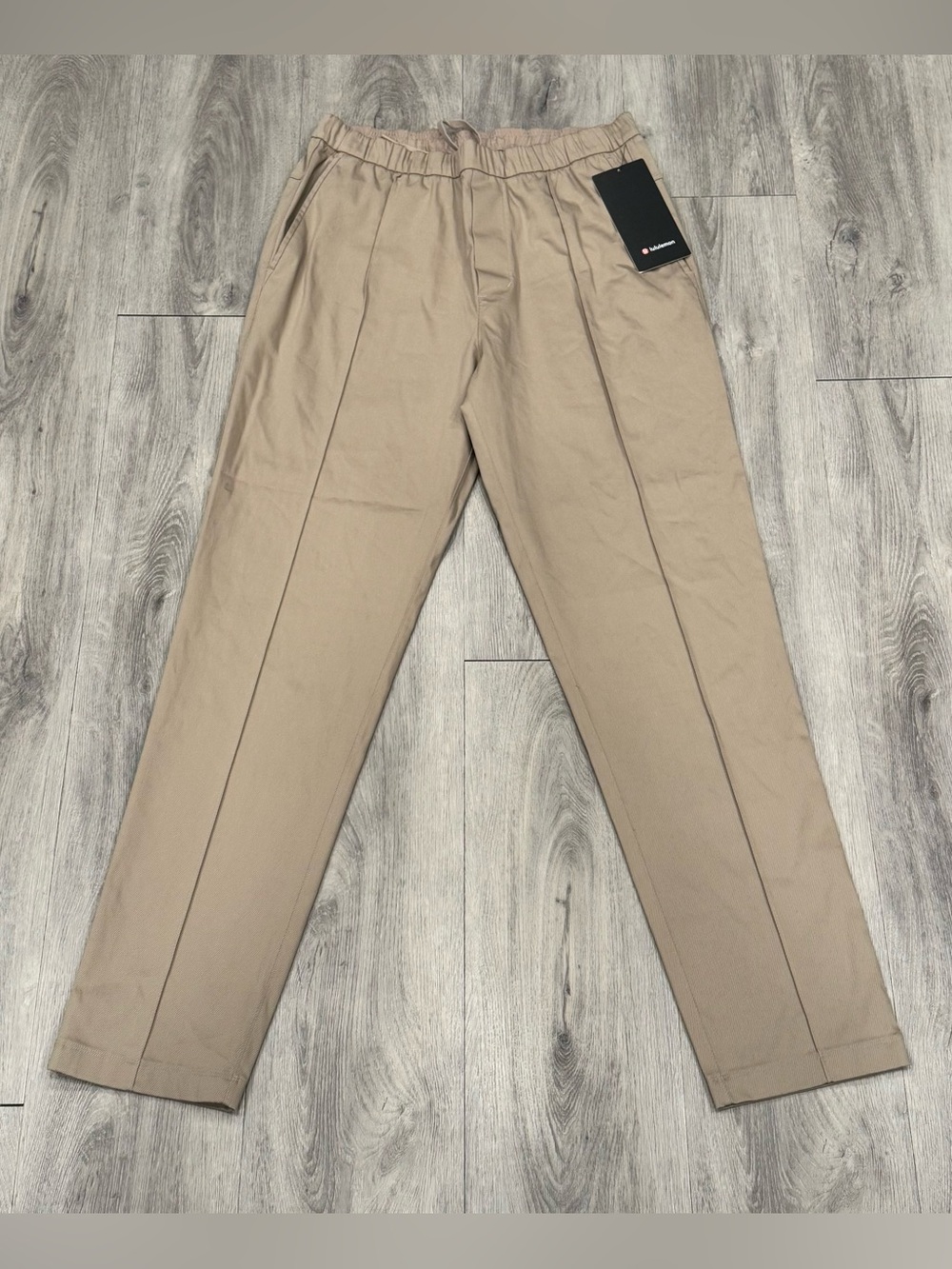 Men's Lululemon Tan Brown Cotton Twill Pintuck Classic Fit Pull-On Chinos Pant